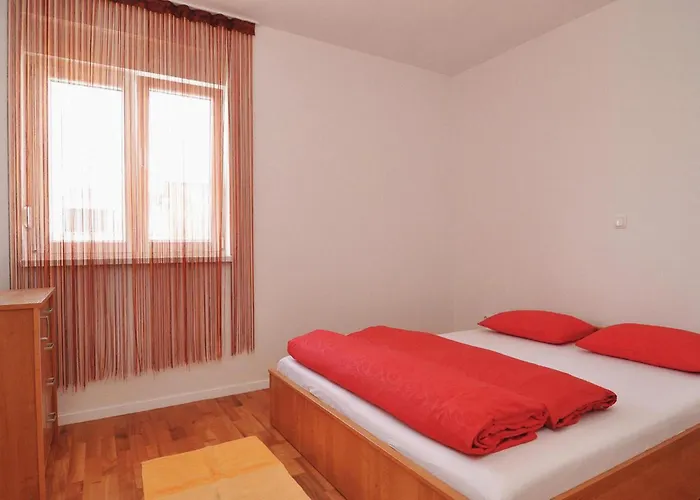 Apartman In With Swimming Pool