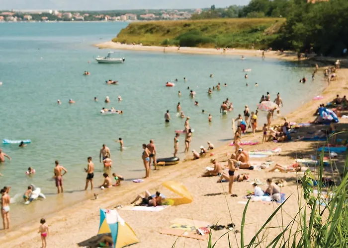 Apartman In With Swimming Pool *