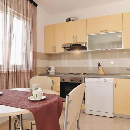 In With Swimming Pool Апартаменты Нин