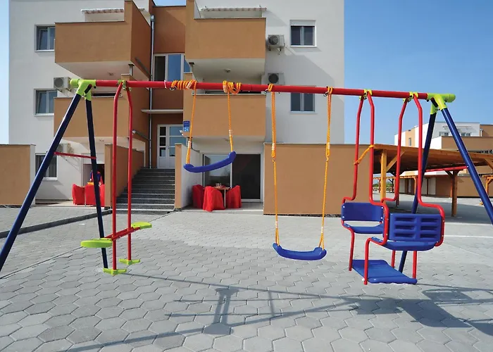 In With Swimming Pool Апартаменты