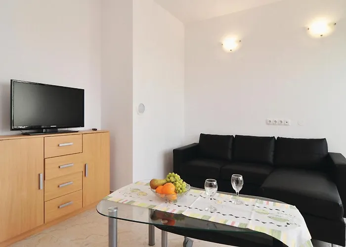 In With Swimming Pool